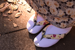 足袋についた汚れや黄ばみ……白さを取り戻すためのシミ抜き方法とは？